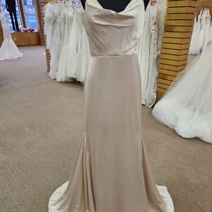 Luxurious Satin Prom Dress in Cream